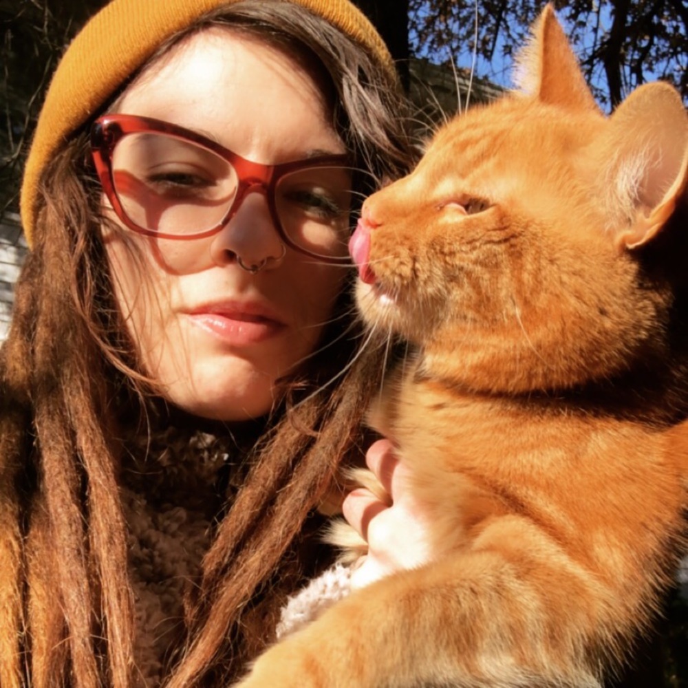 Meet your Posher, Liana